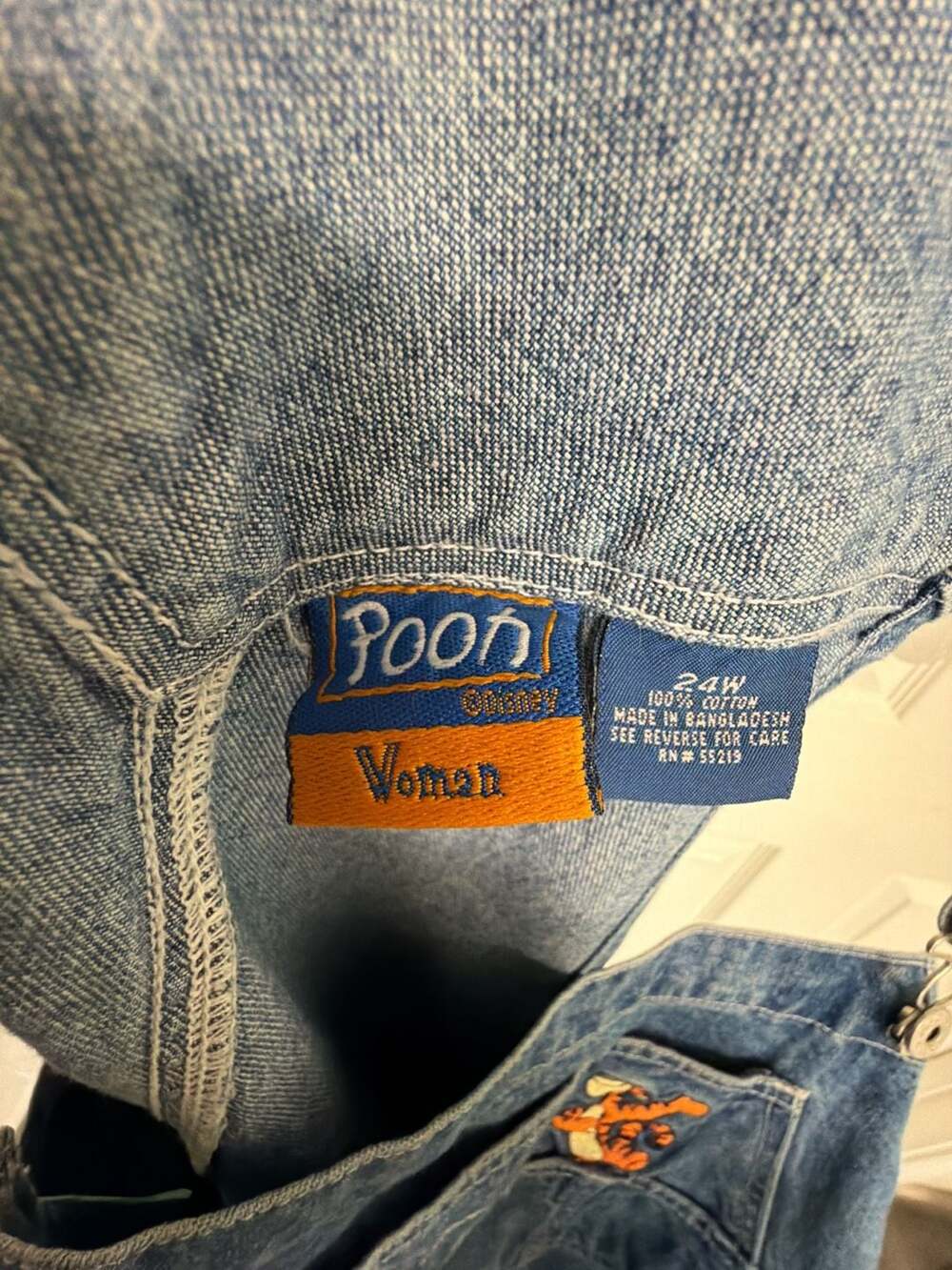 Disney Pooh Woman Vintage Winnie the Pooh & Tigger Denim Short Overalls Size 24W - Picture 5 of 9